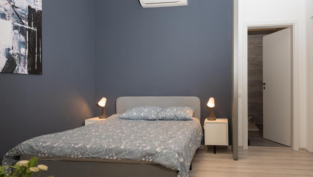 The Chic Minimalist - Apartment Яссы Экстерьер фото