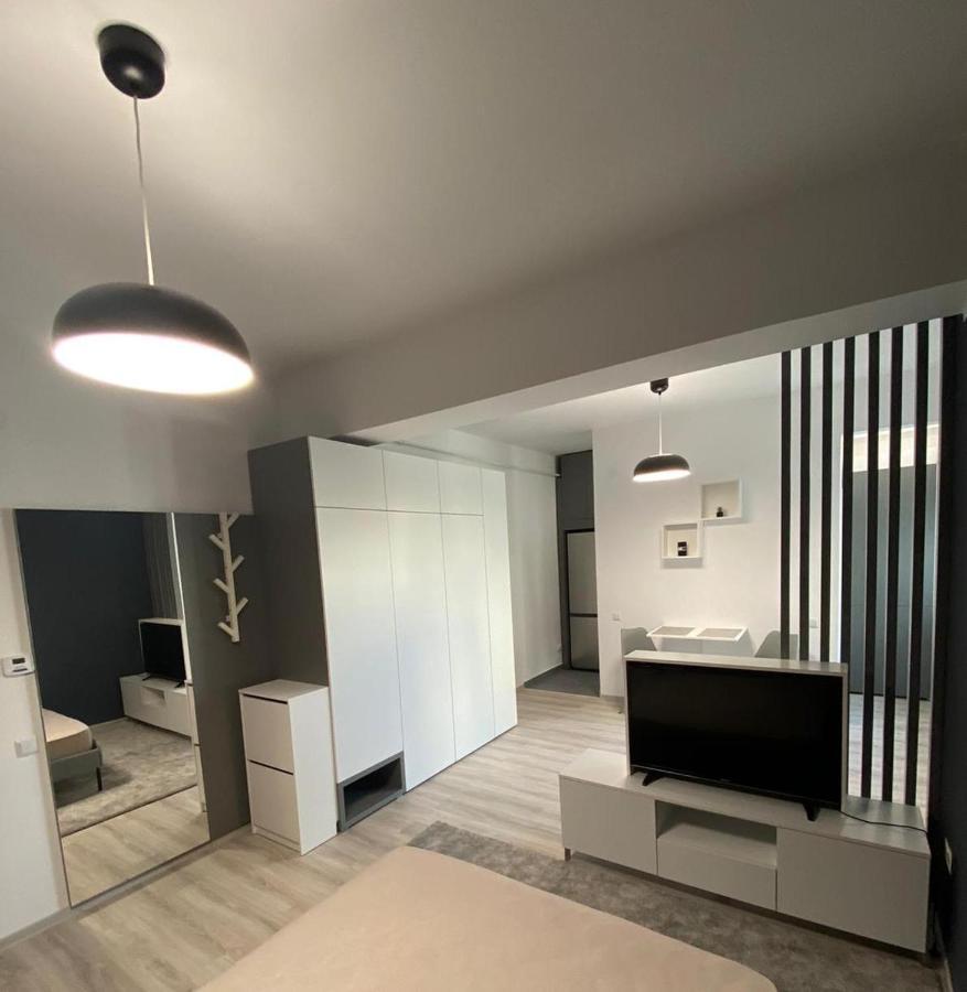 The Chic Minimalist - Apartment Яссы Экстерьер фото